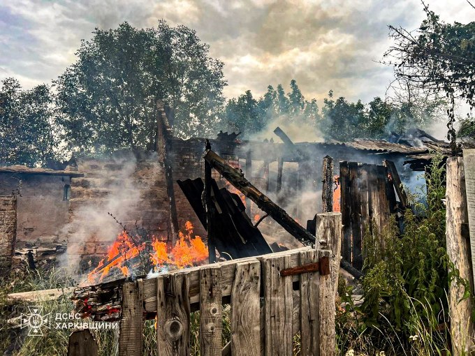 У Федорівці Куп’янському районі сталася пожежа після удару дронів